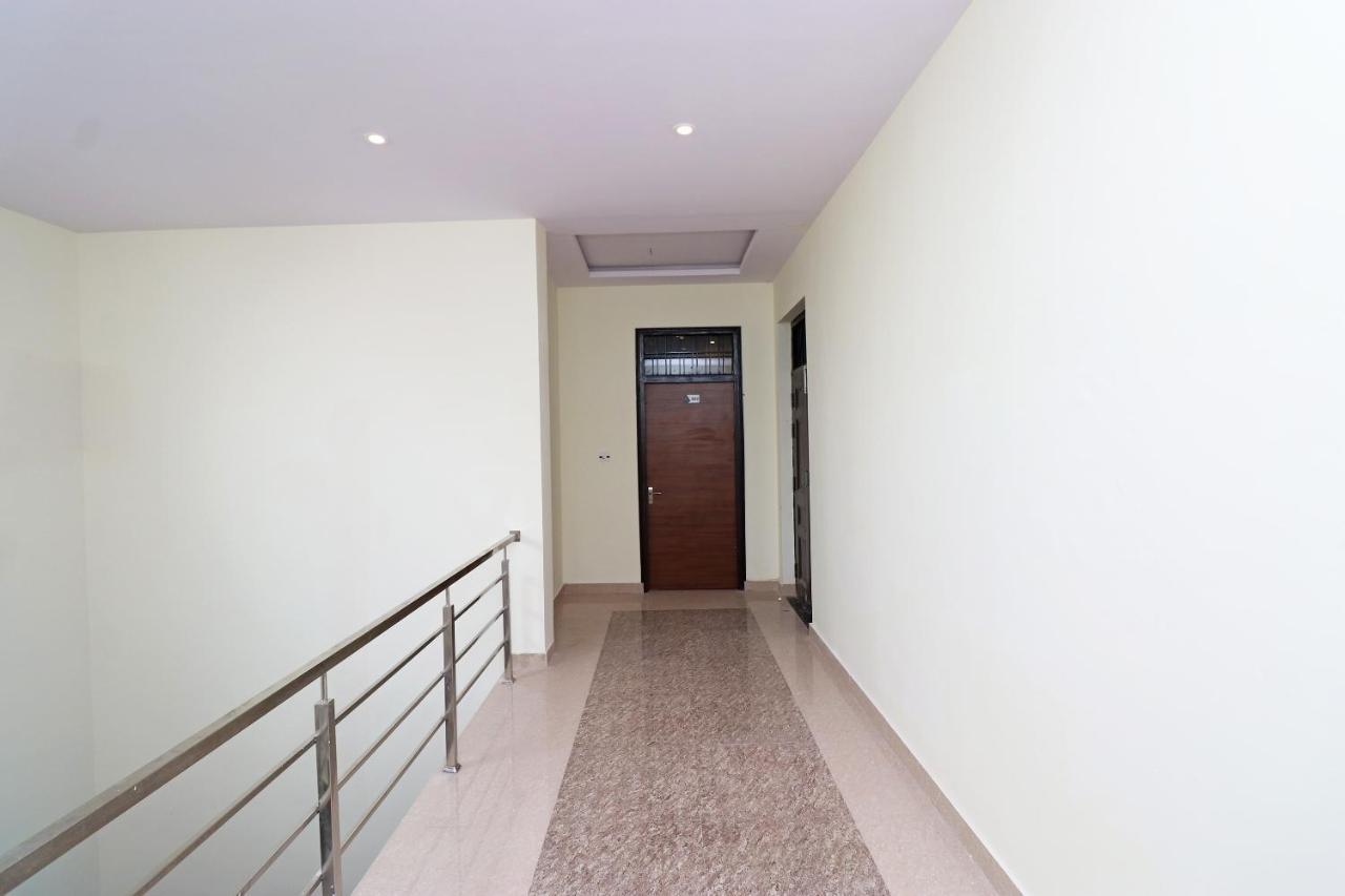 Capital O Hotel Royal Inn Near Gomti Riverfront Park Lucknow Extérieur photo